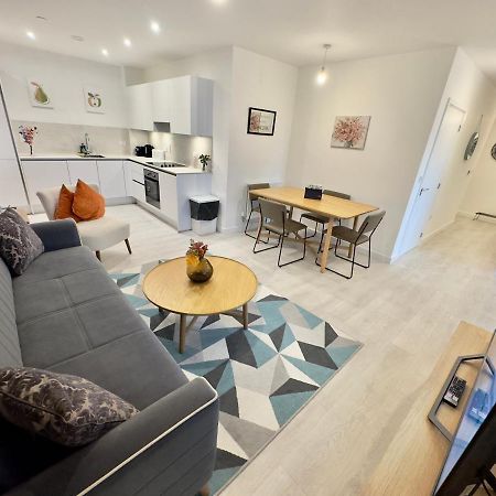 3Bedroom, 2Bathroom, Balcony,Luxury Flat Westfield Лондон Экстерьер фото