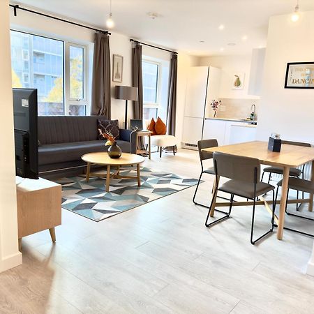 3Bedroom, 2Bathroom, Balcony,Luxury Flat Westfield Лондон Экстерьер фото