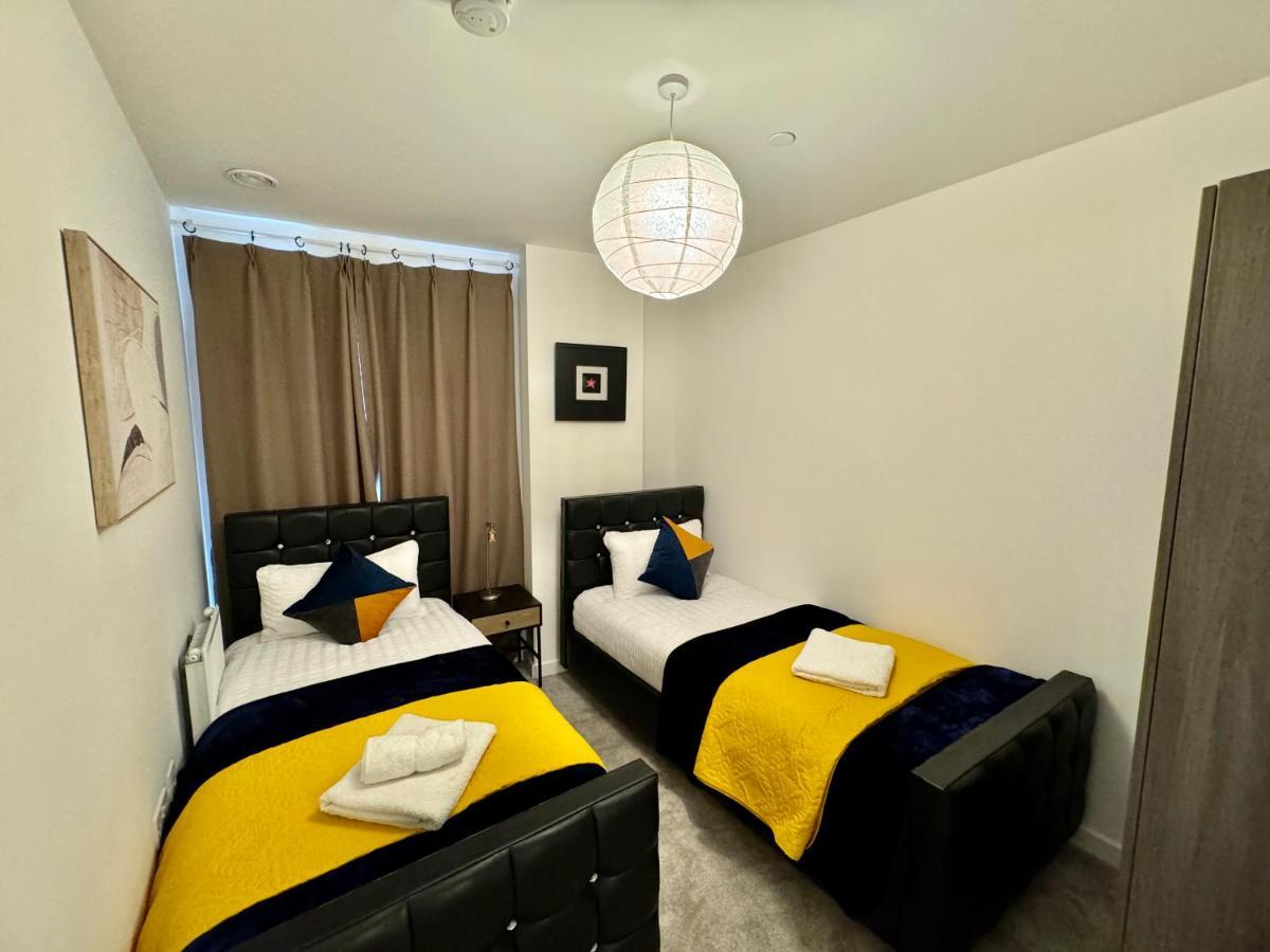 3Bedroom, 2Bathroom, Balcony,Luxury Flat Westfield Лондон Экстерьер фото