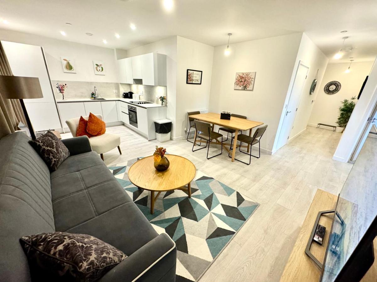 3Bedroom, 2Bathroom, Balcony,Luxury Flat Westfield Лондон Экстерьер фото