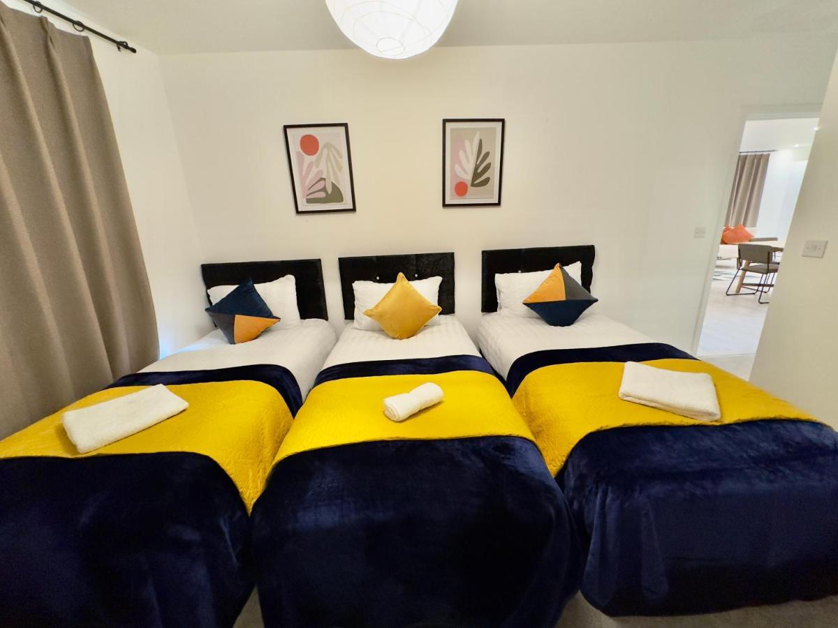 3Bedroom, 2Bathroom, Balcony,Luxury Flat Westfield Лондон Экстерьер фото