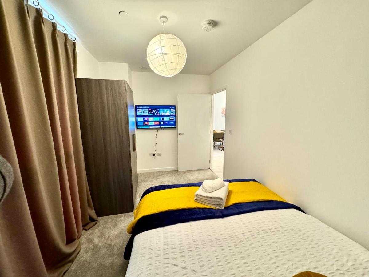 3Bedroom, 2Bathroom, Balcony,Luxury Flat Westfield Лондон Экстерьер фото