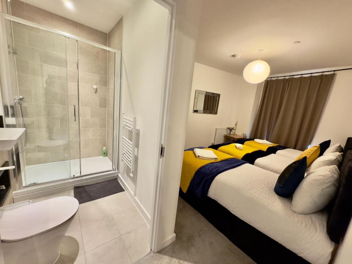 3Bedroom, 2Bathroom, Balcony,Luxury Flat Westfield Лондон Экстерьер фото