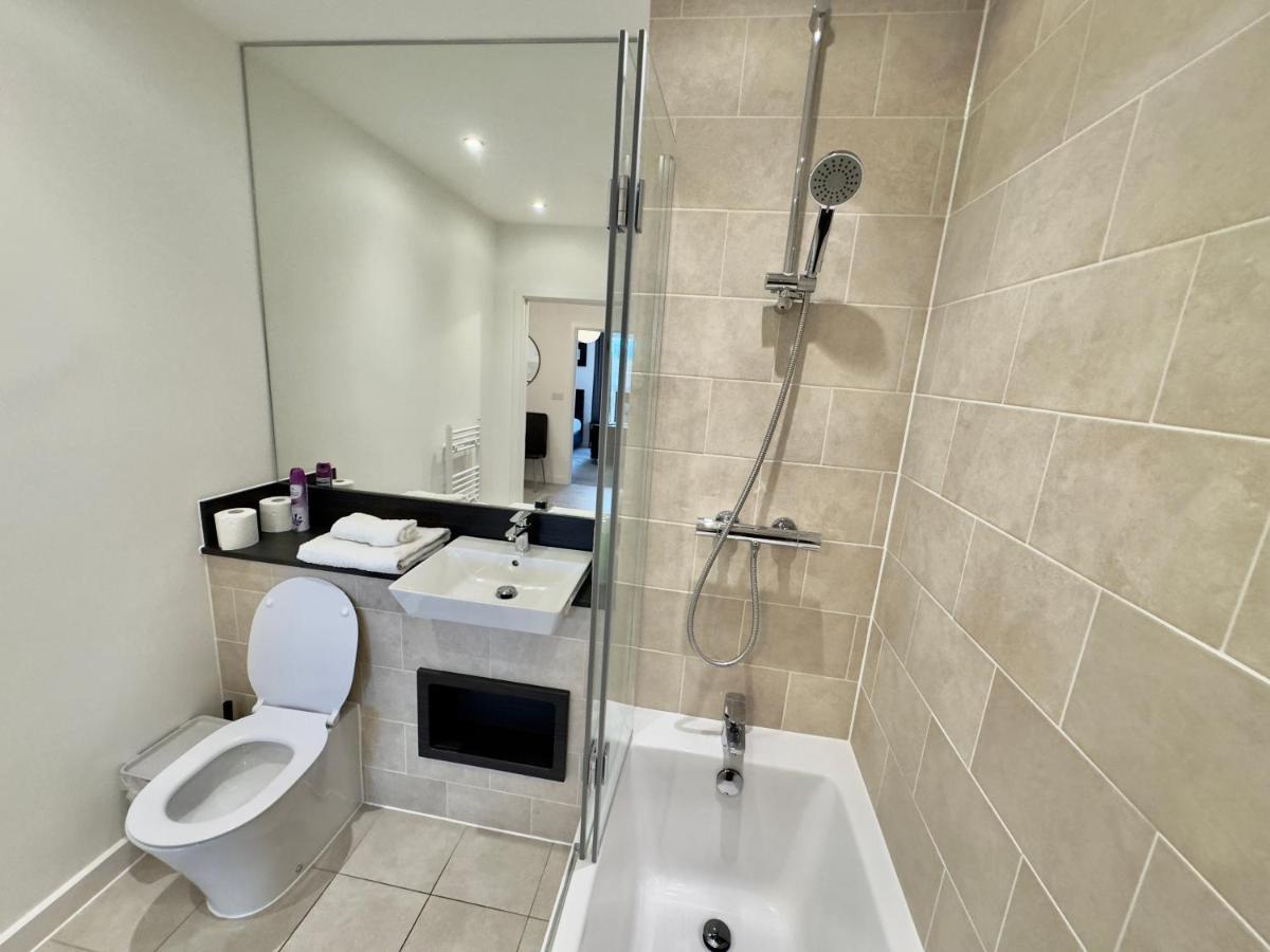 3Bedroom, 2Bathroom, Balcony,Luxury Flat Westfield Лондон Экстерьер фото