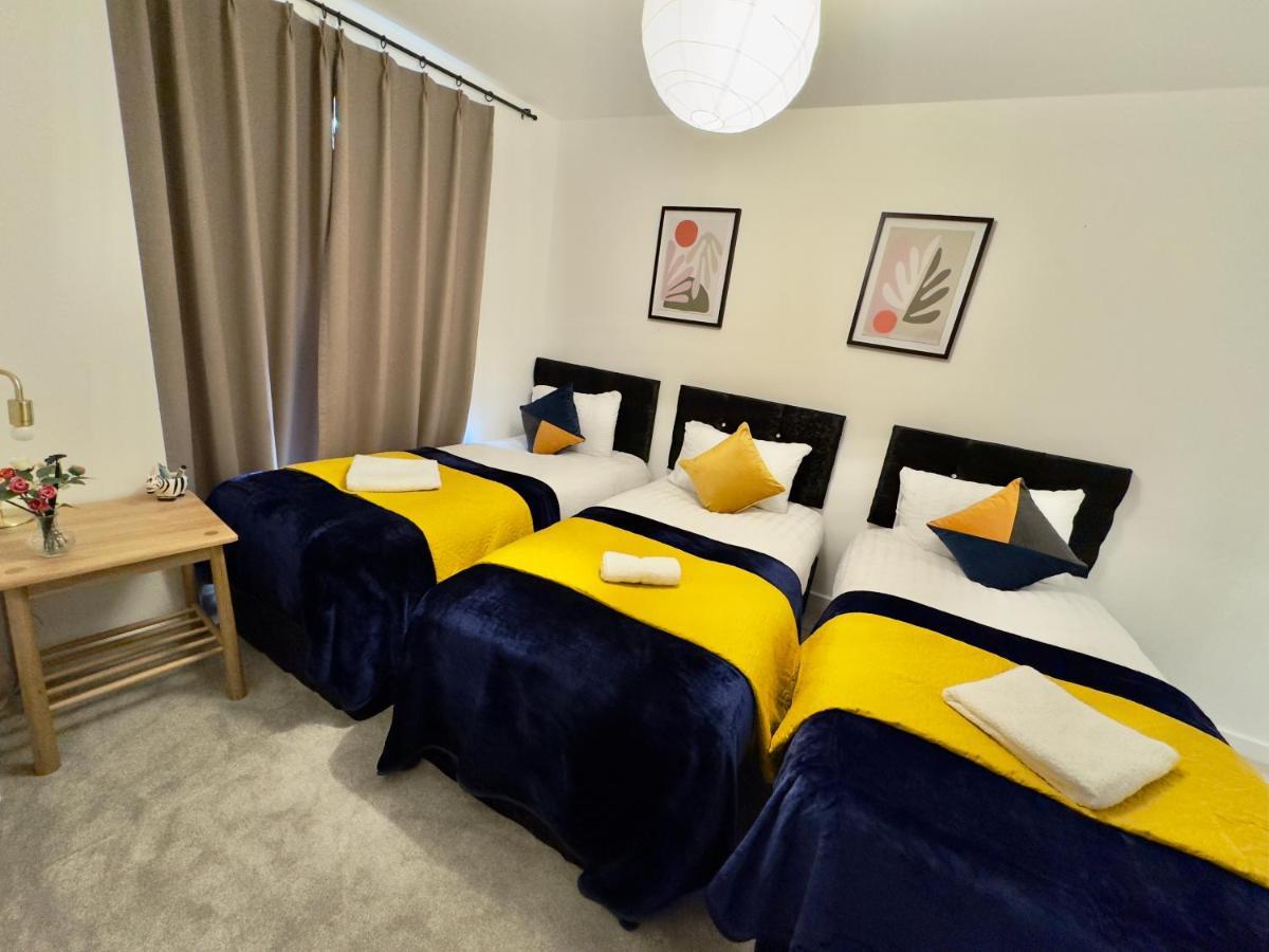 3Bedroom, 2Bathroom, Balcony,Luxury Flat Westfield Лондон Экстерьер фото
