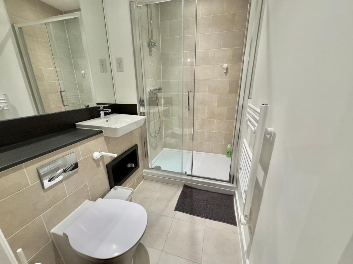 3Bedroom, 2Bathroom, Balcony,Luxury Flat Westfield Лондон Экстерьер фото