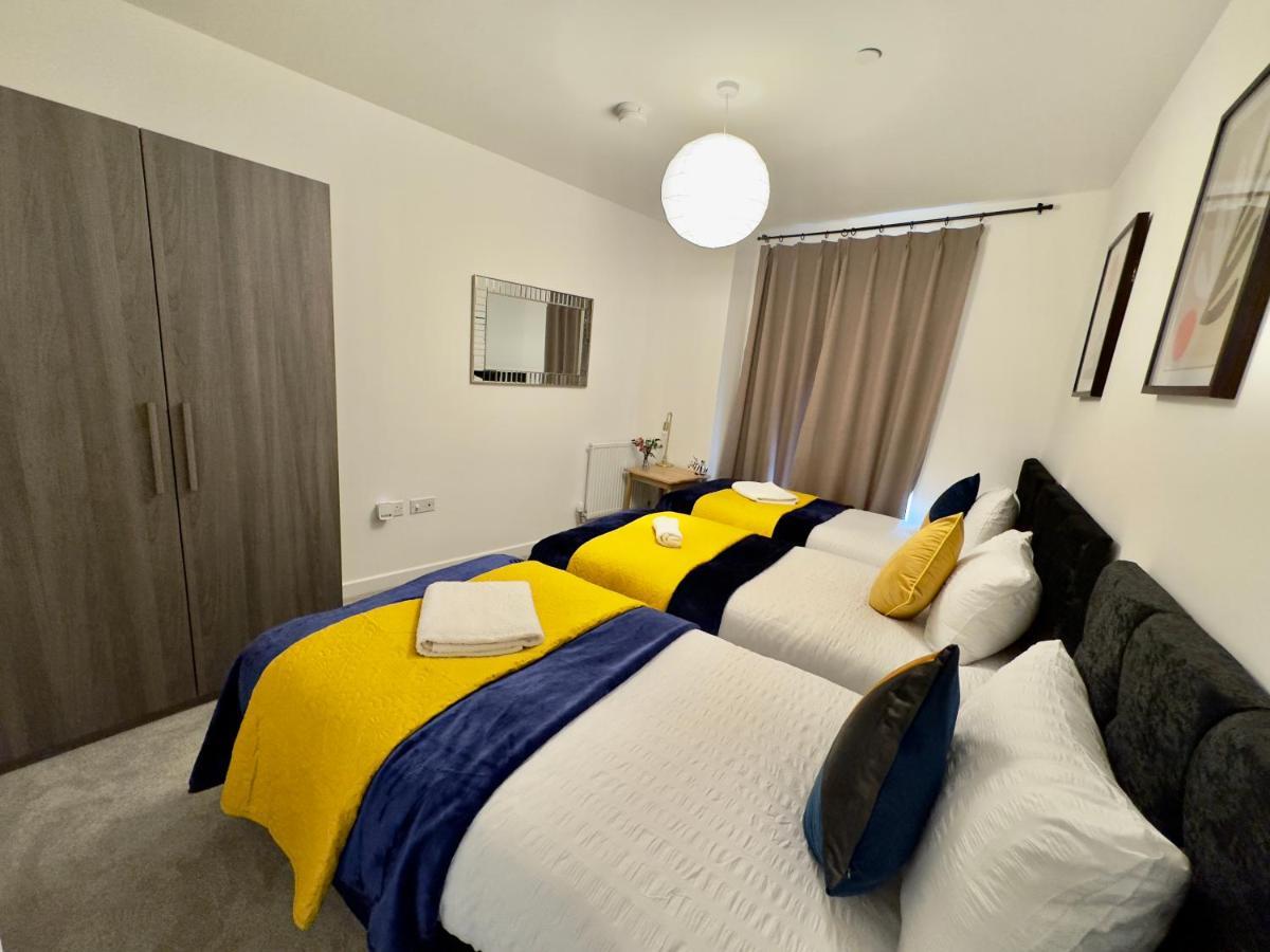 3Bedroom, 2Bathroom, Balcony,Luxury Flat Westfield Лондон Экстерьер фото
