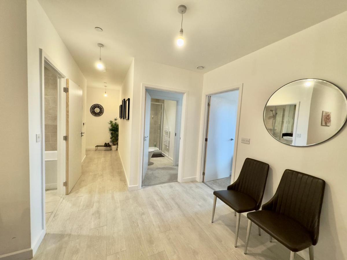 3Bedroom, 2Bathroom, Balcony,Luxury Flat Westfield Лондон Экстерьер фото