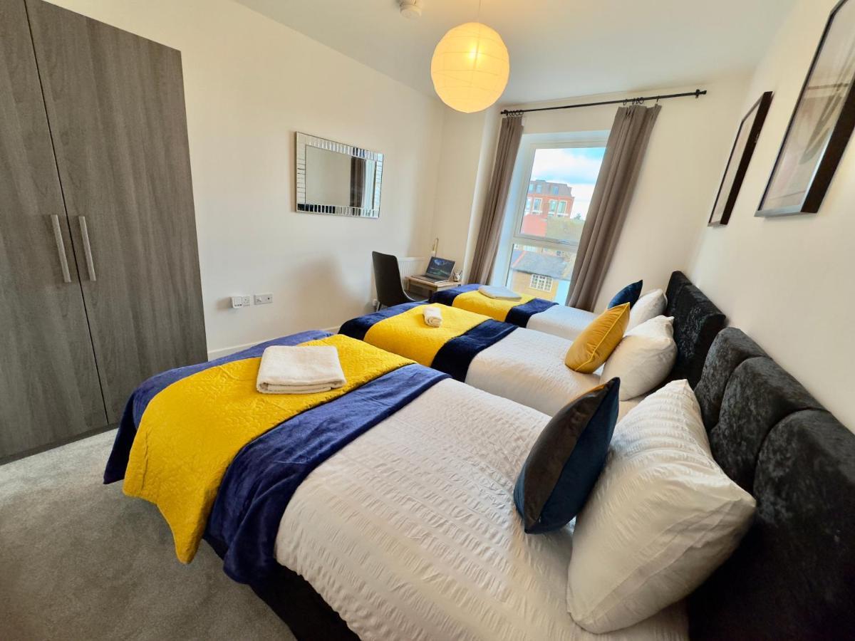 3Bedroom, 2Bathroom, Balcony,Luxury Flat Westfield Лондон Экстерьер фото